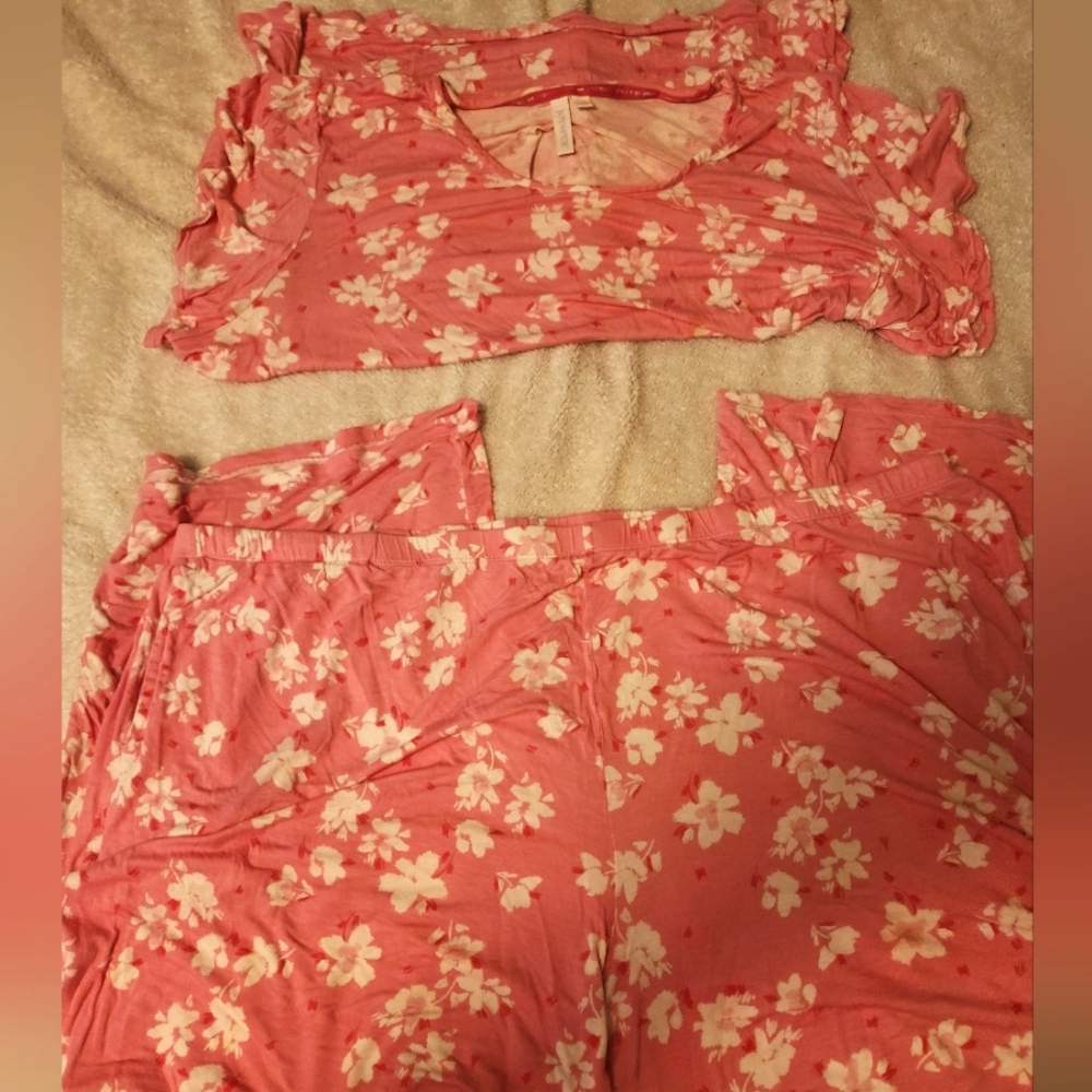 Floral Pink Women's Sleepwear Set
